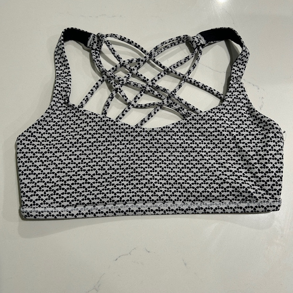 Lululemon free to be wild bra